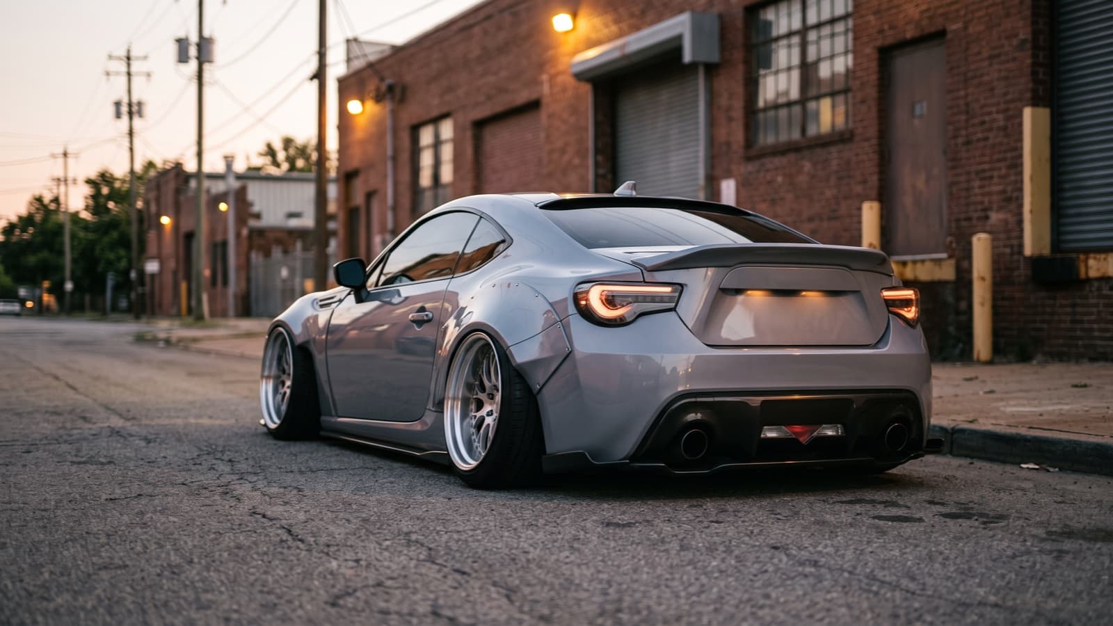 Negative Camber Explained: Grip, Wear & Stance